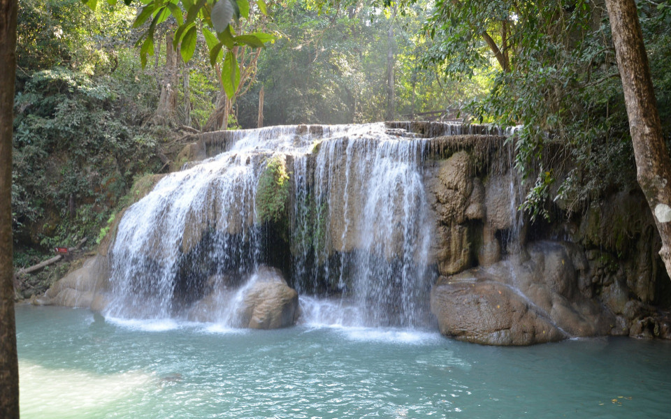 Landschaft mit Wasserf&auml;llen in Thailand
